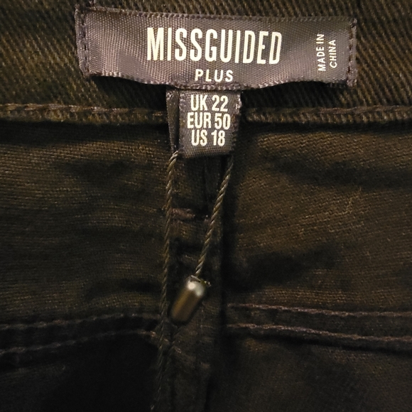 18 Black Missguided Women's Extreme Riot Shorts Plus Size Jean Shorts 18 Women's - Picture 3 of 8